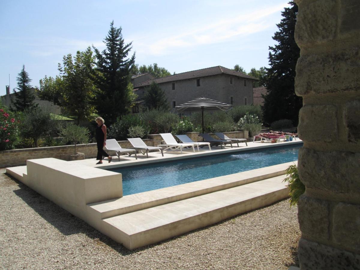 Le Mas Vieux Graveson Exterior photo