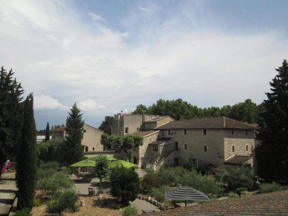 Le Mas Vieux Graveson Exterior photo